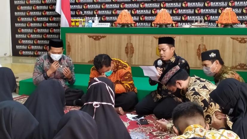 Rayakan Ultah Ke-2, Bawaslu Gowa Gelar Syukuran Sederhana Bersama Anak Yatim