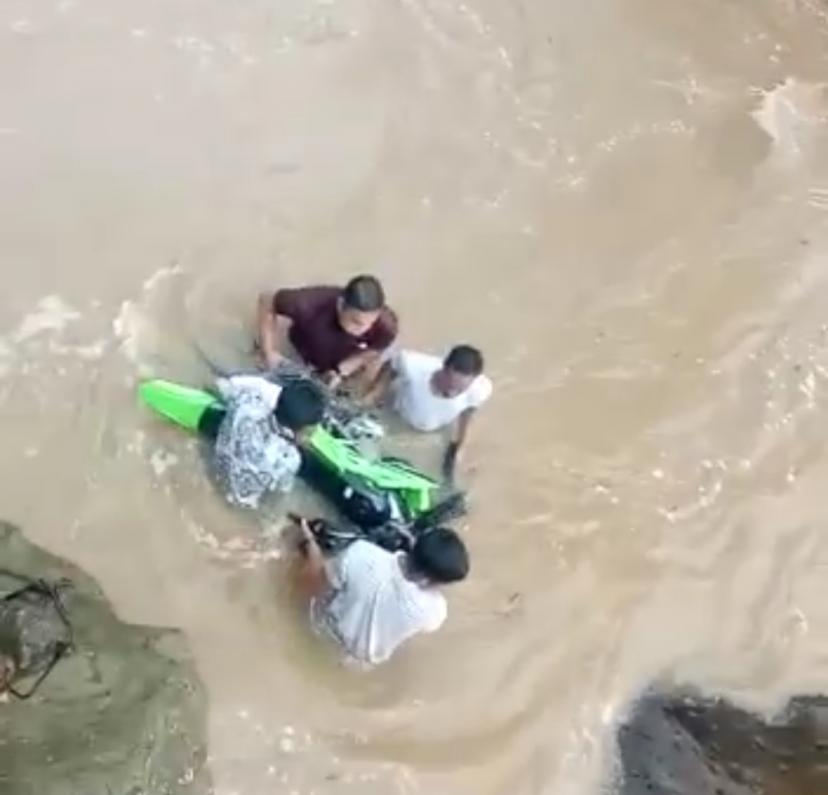 Sepenggal Kisah Saipul, Pengawas Ad Hoc Di Sulsel Yang Terperosok Di Sungai