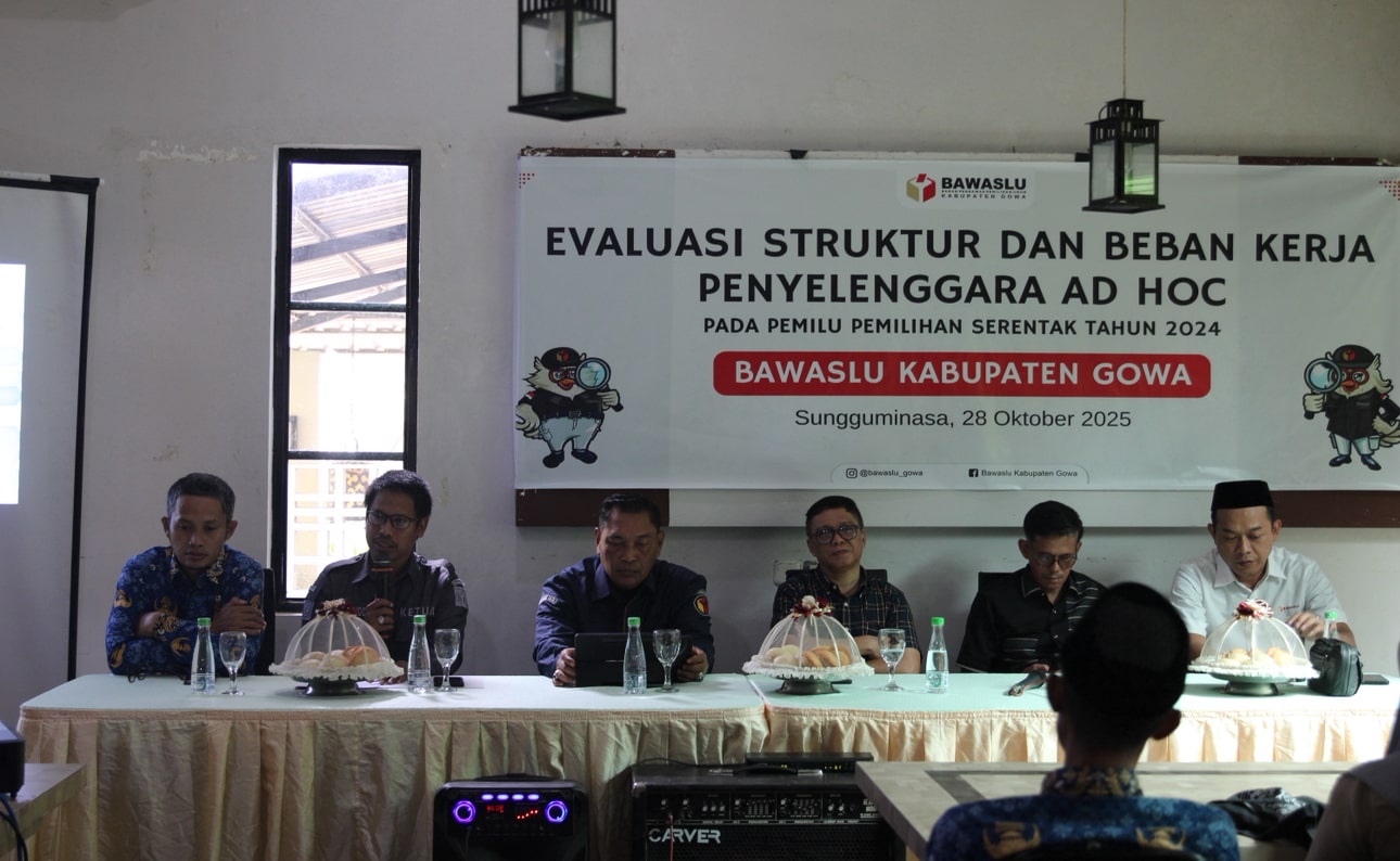 Pimpinan bawaslu sulel samsuar saleh, pimpinan bawaslu gowa saparuddin dan juanto, kasek bawaslu gowa zulkarnain dan pemateri