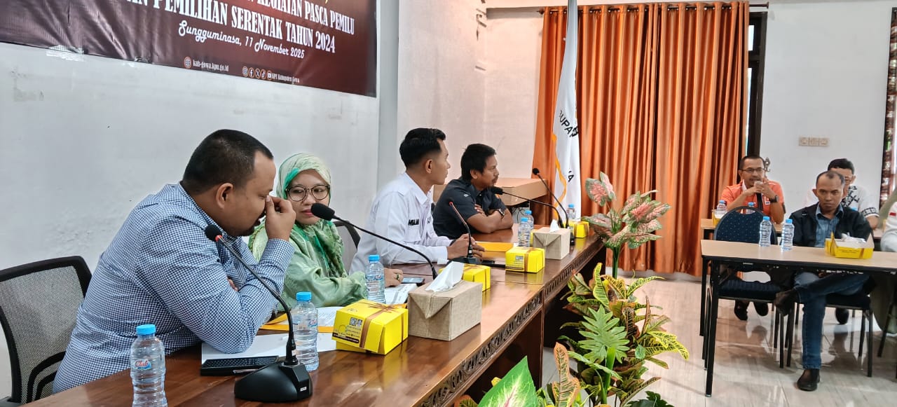 Ketua Bawaslu dan Komisioner KPU dalam FGD Evaluasi Pelaksanaan Pemilu dan Pemilihan Serentak 2024 di KPU
