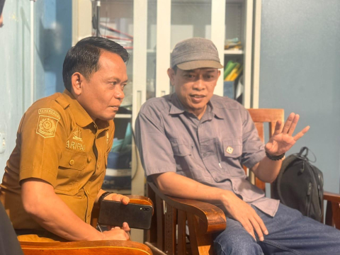 Kordiv. P2H Juanto bersama Kepala Desa Timbuseng